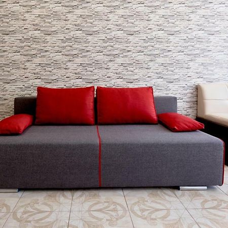 088 Apartment Near Airport Zhulyan Kiev Exterior foto